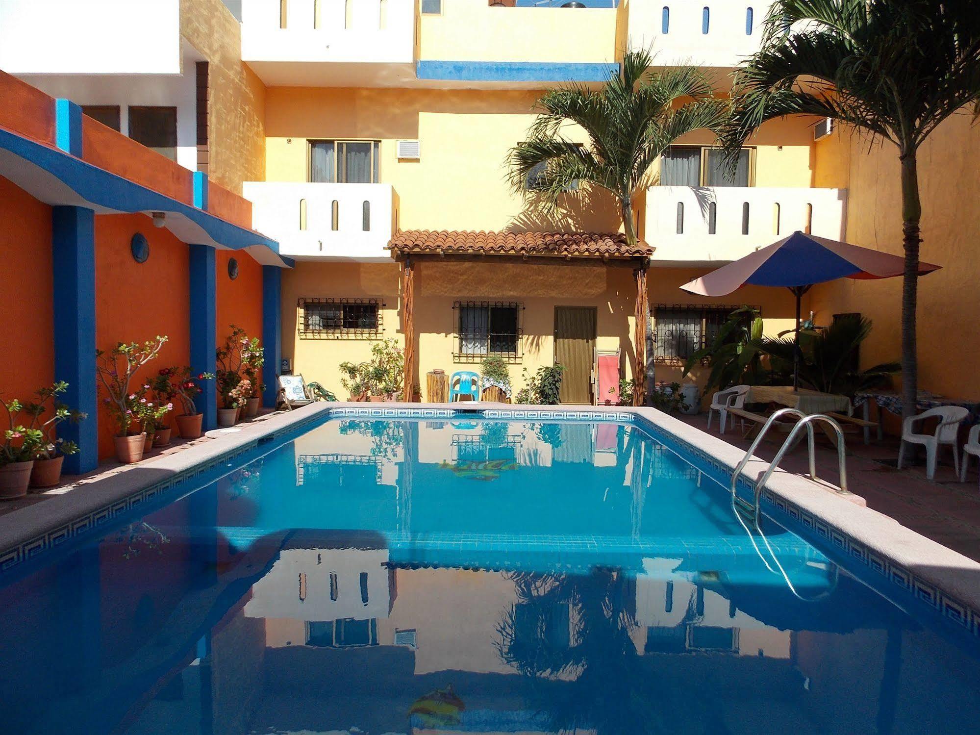 Bahia Hotel Barra de Navidad Esterno foto